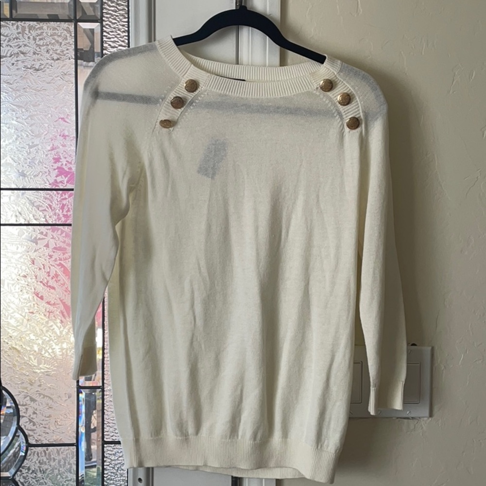 Cream sweatshirt
